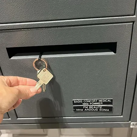 De Charme Champs Elysees Lejlighed *